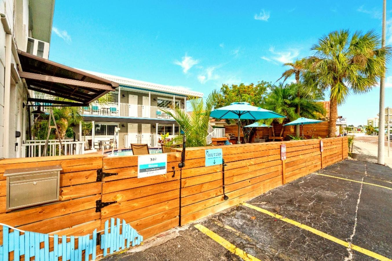 Boutique Beach Retreat St. Pete Beach Exteriér fotografie