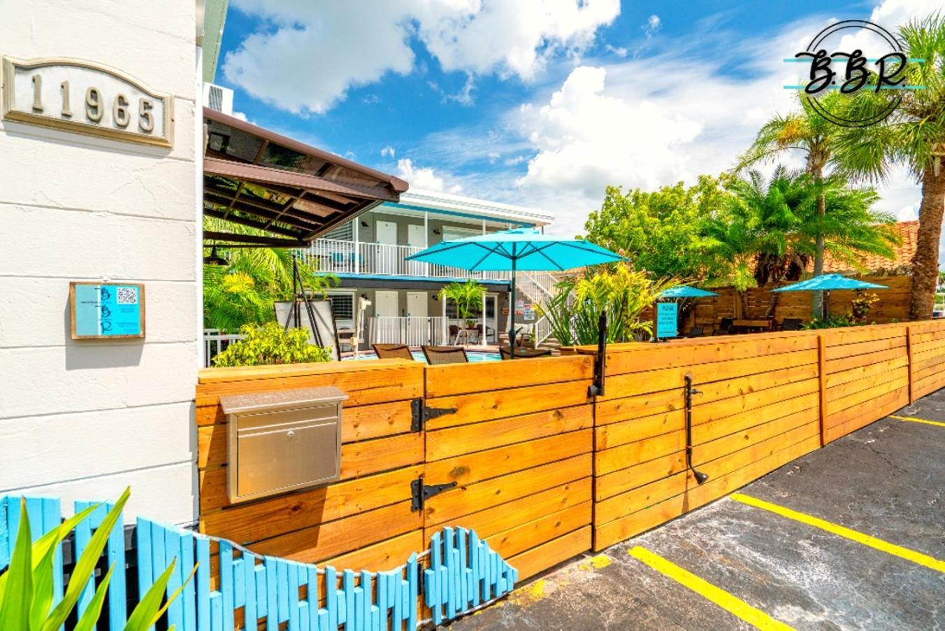 Boutique Beach Retreat St. Pete Beach Exteriér fotografie